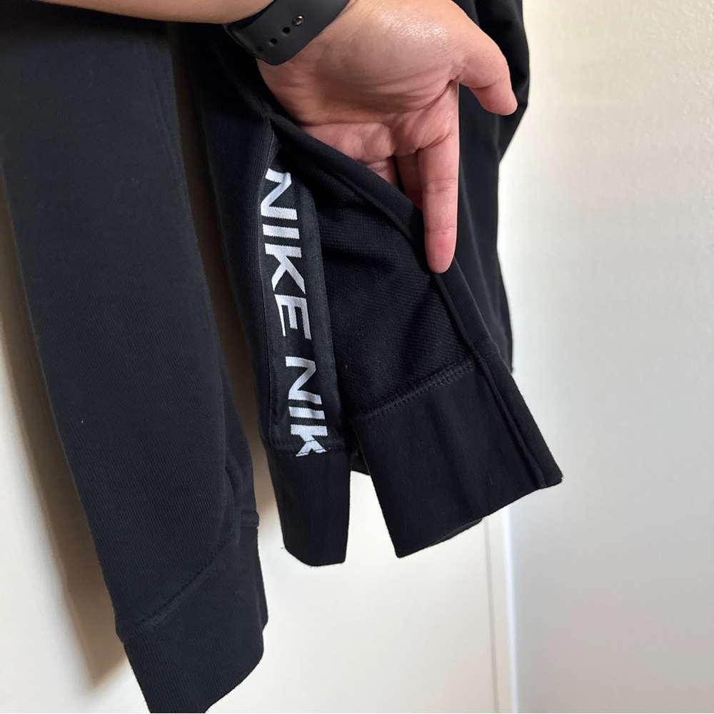 Nike Black Full-Zip Hoodie with side slits - Picture 3 of 5